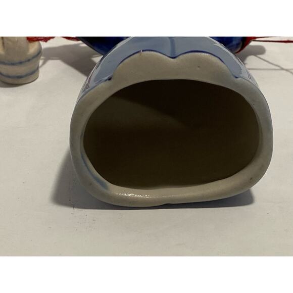 Vintage Figurine of a Dutch lady with two buckets of water, Collectible - Picture 9 of 10